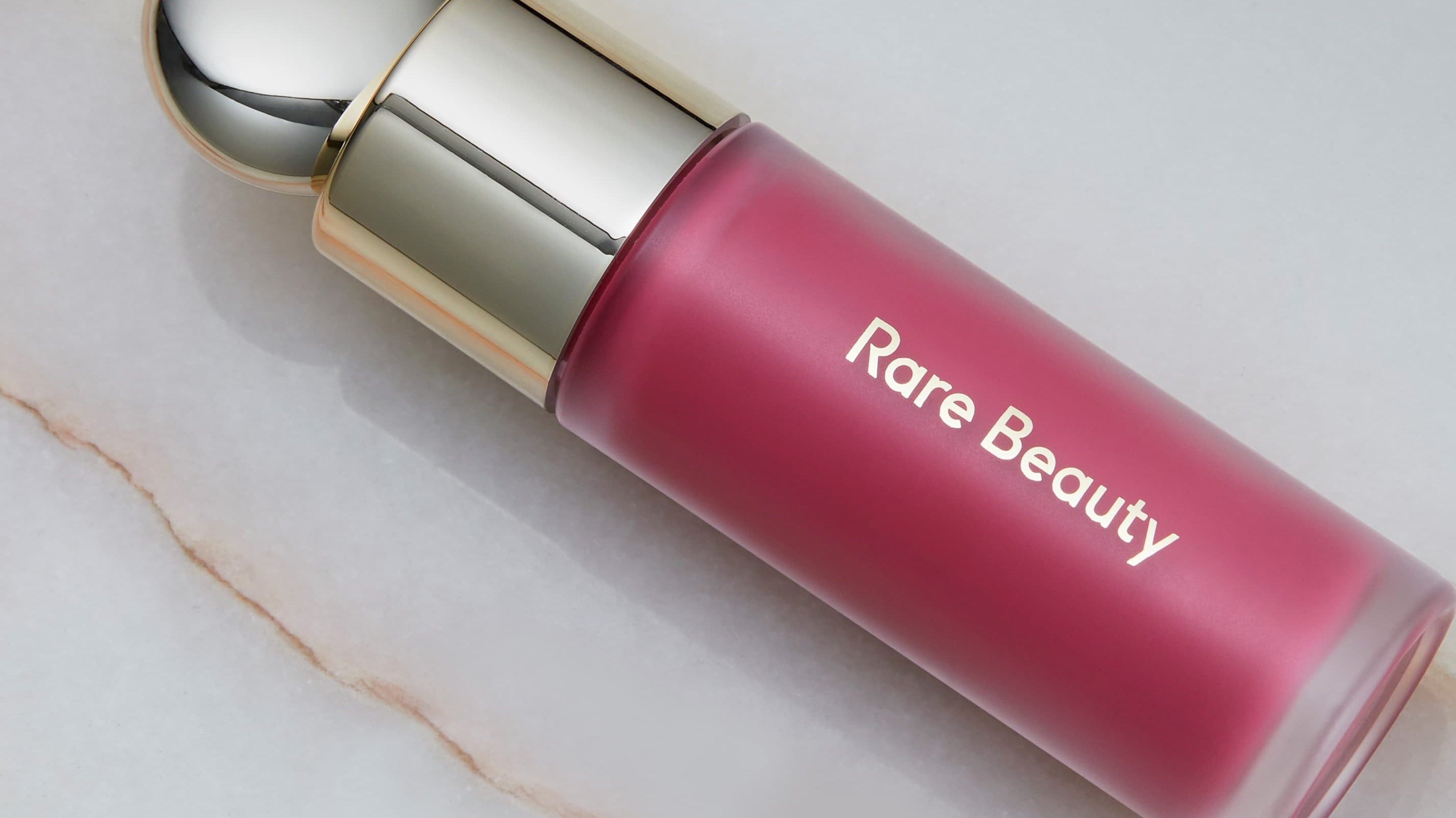 Nous Avons Testé Le Fard À Joues Liquide De Selena Gomez