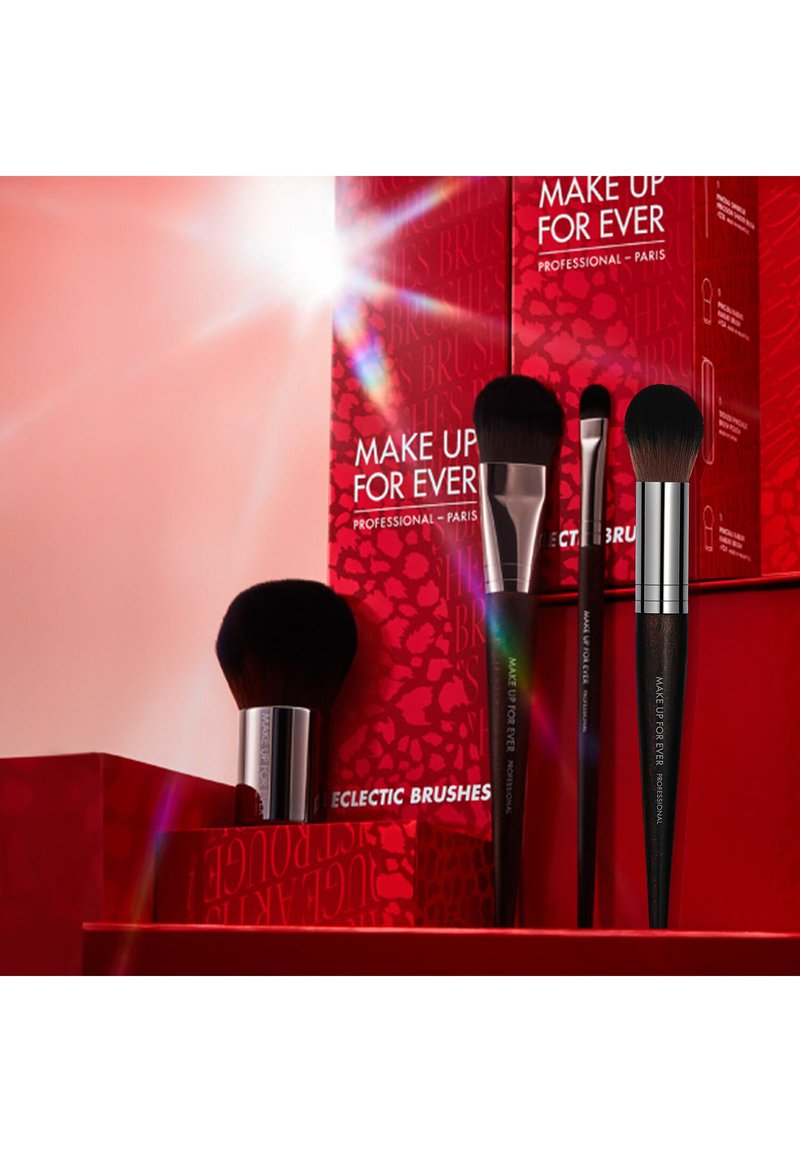 make-up-for-ever-unrivaled-brush-set-trousse-de-pinceaux