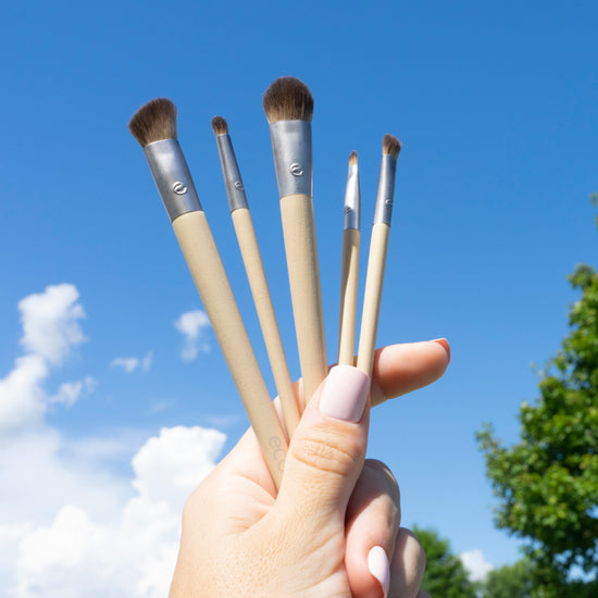 ecotools-daily-defined-eye-5-brosses