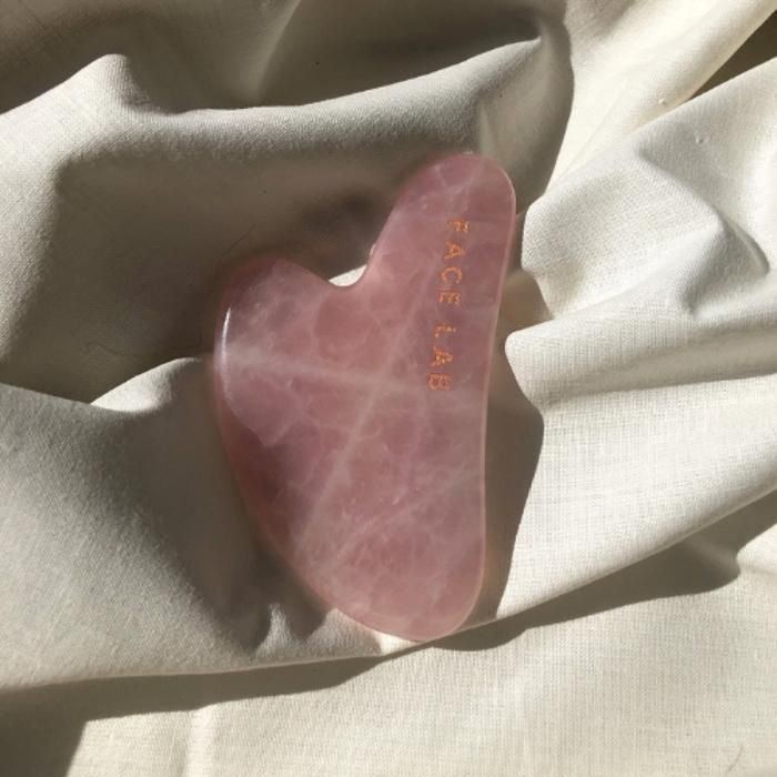 facelab-heart-gua-sha-rose-quartz