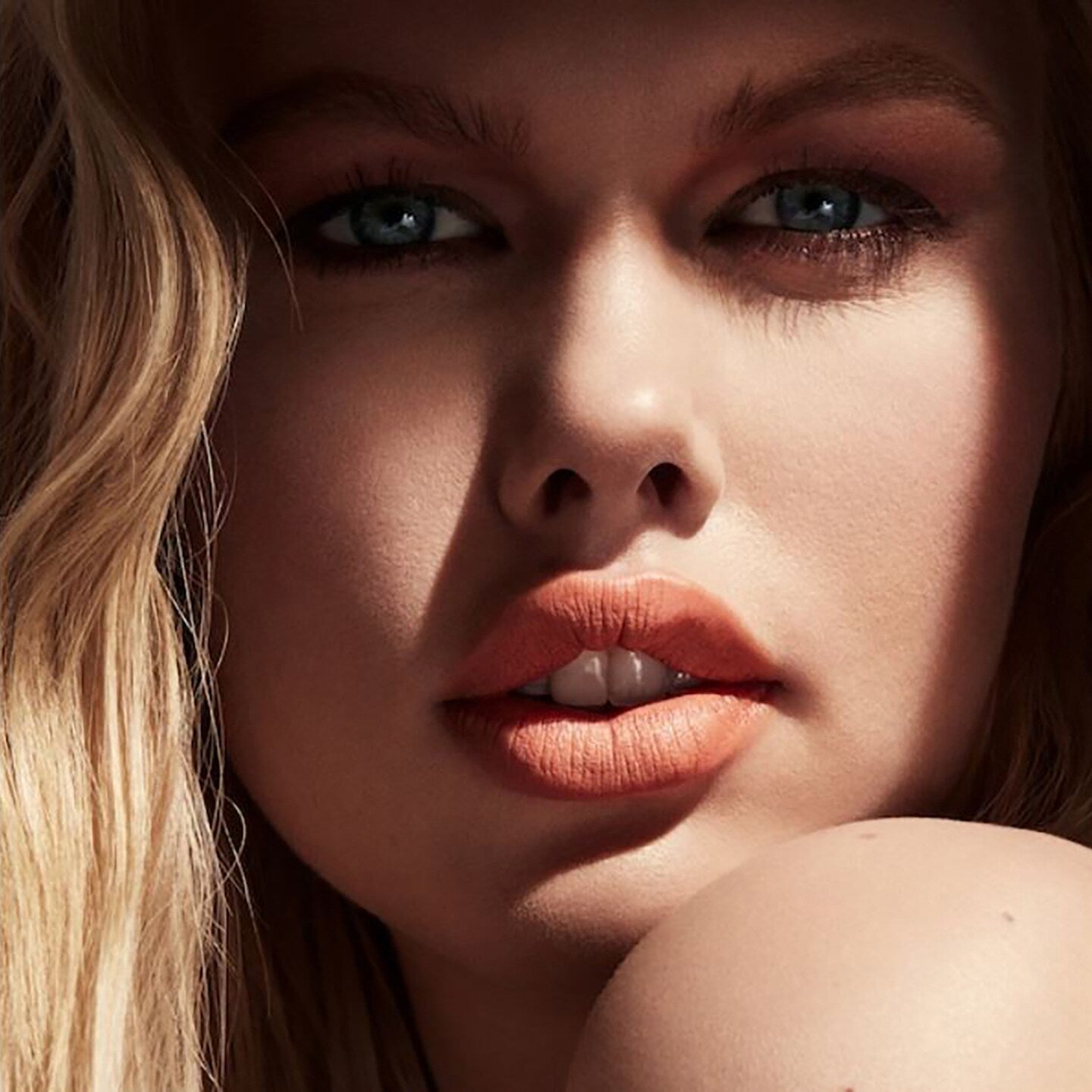 fenty-beauty-pro-filtr-instant-retouch-setting-powder-28g-banana