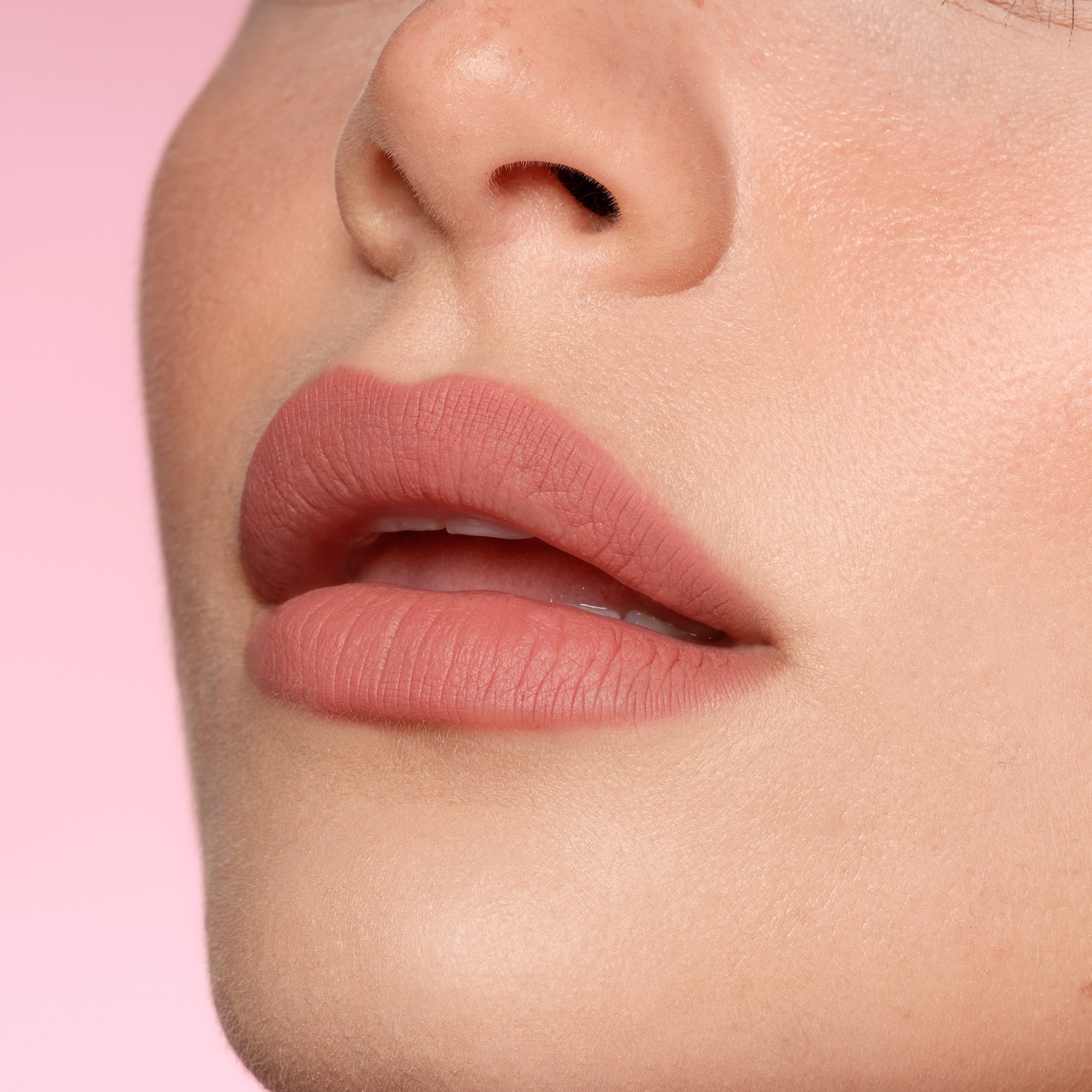 huda-beauty-lip-contour-2-0-pink-brown