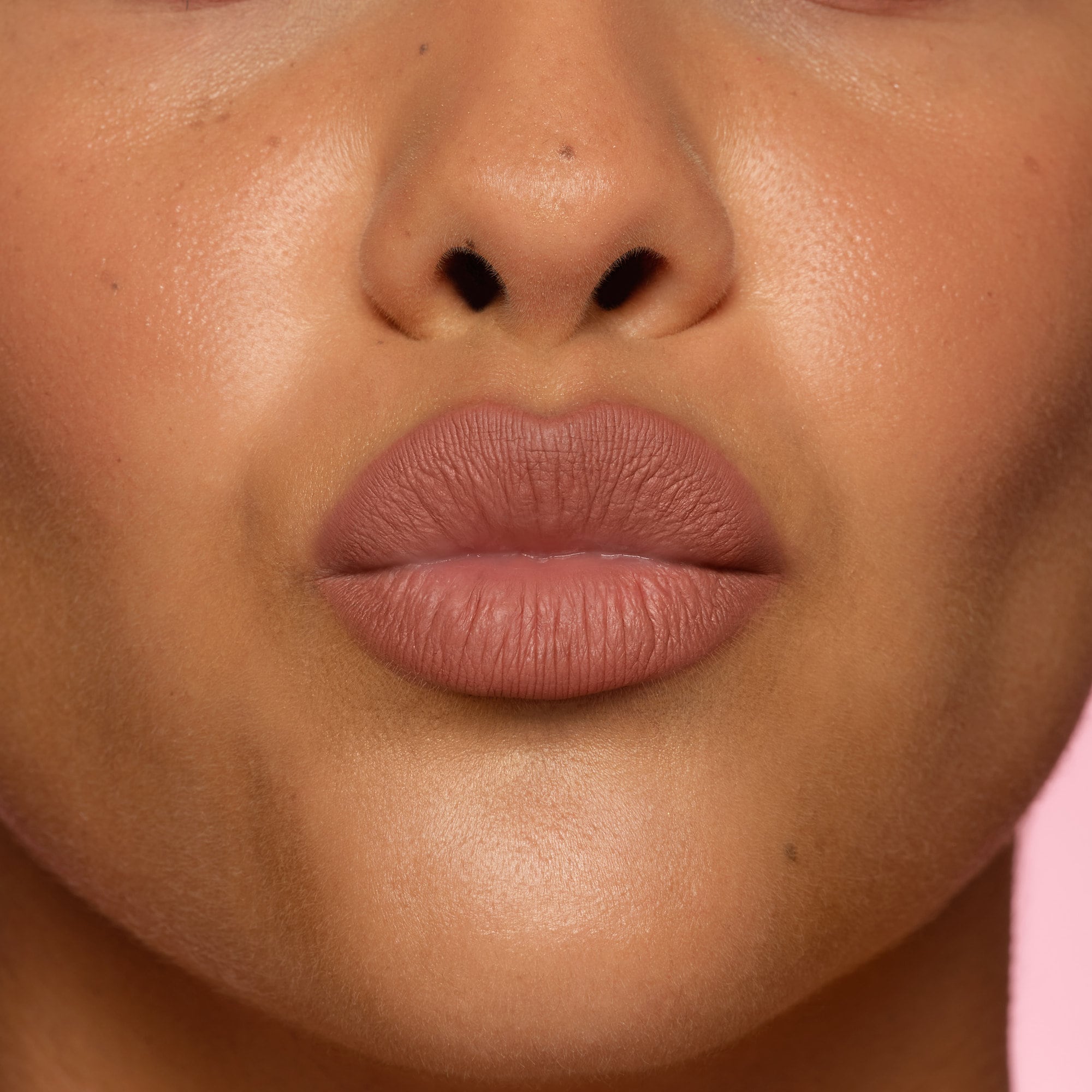 copy-of-huda-beauty-lip-contour-2-0-warm-brown