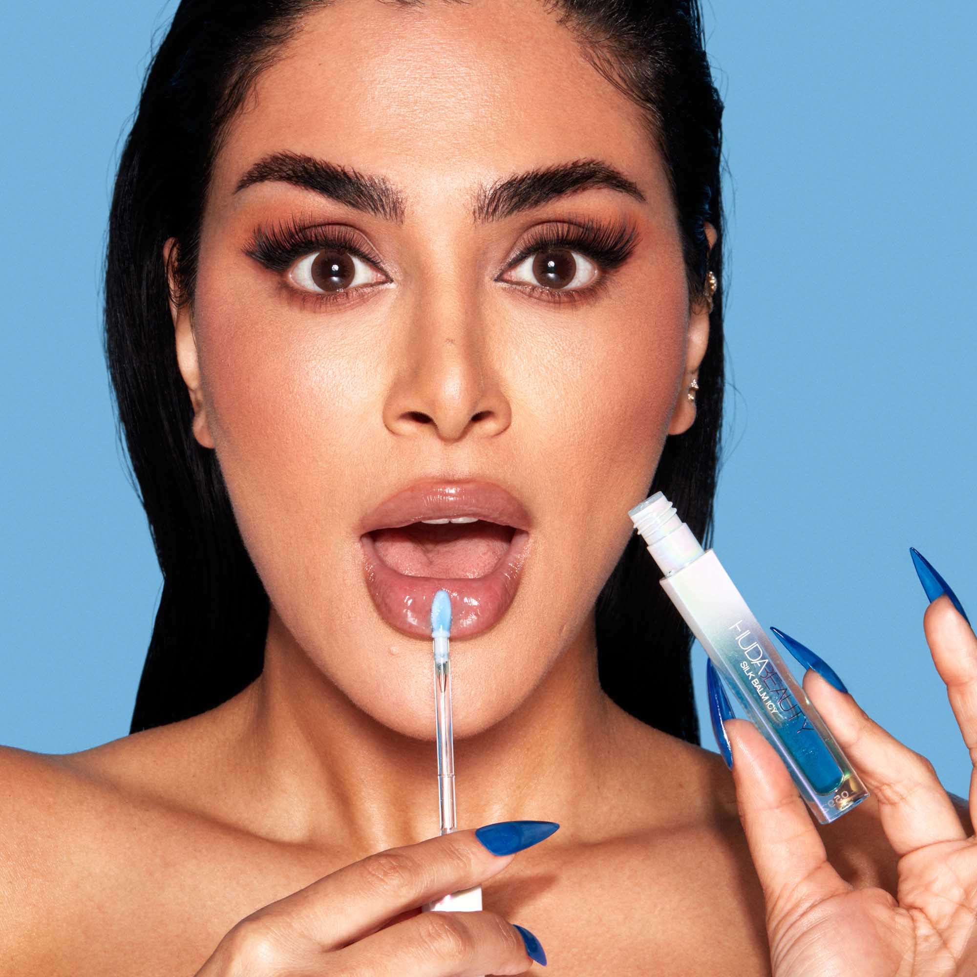 huda-beauty-silk-balm-icy-cryo-plumping-lip-balm-1