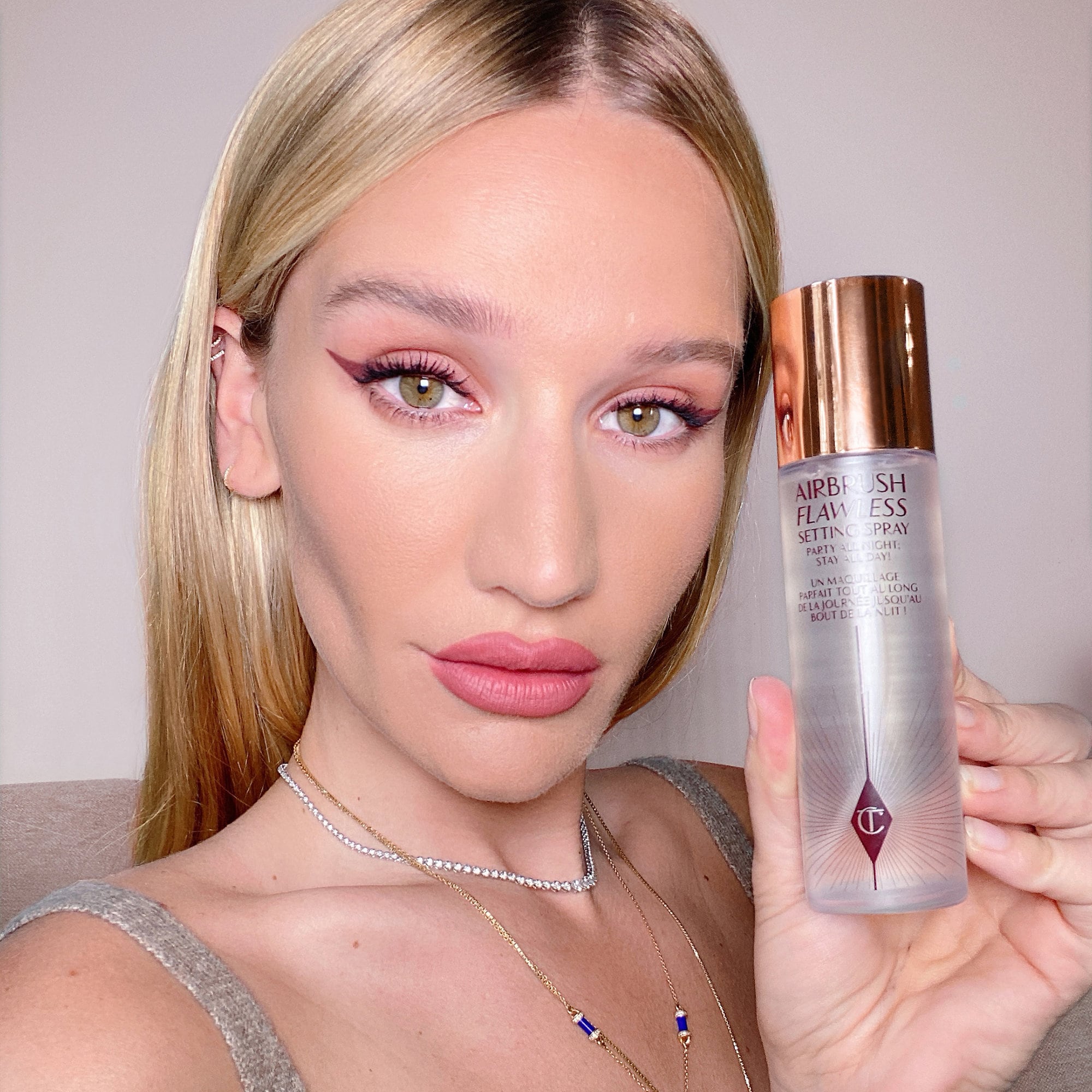 charlotte-tilbury-airbrush-flawless-setting-spray-100ml