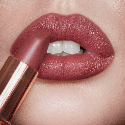 charlotte-tilbury-luminous-modern-matte-lipstick-ref-pillow-talk-2-medium