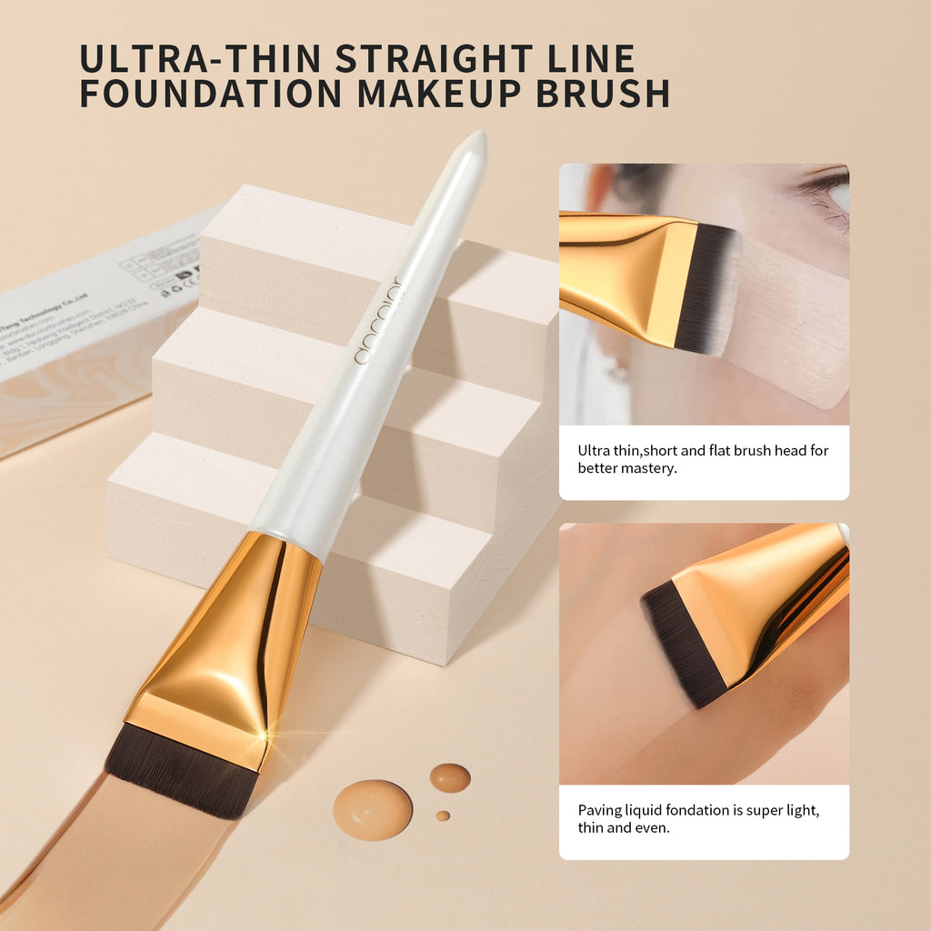 DOCOLOR - Ultrathin Foundation Brush Golden