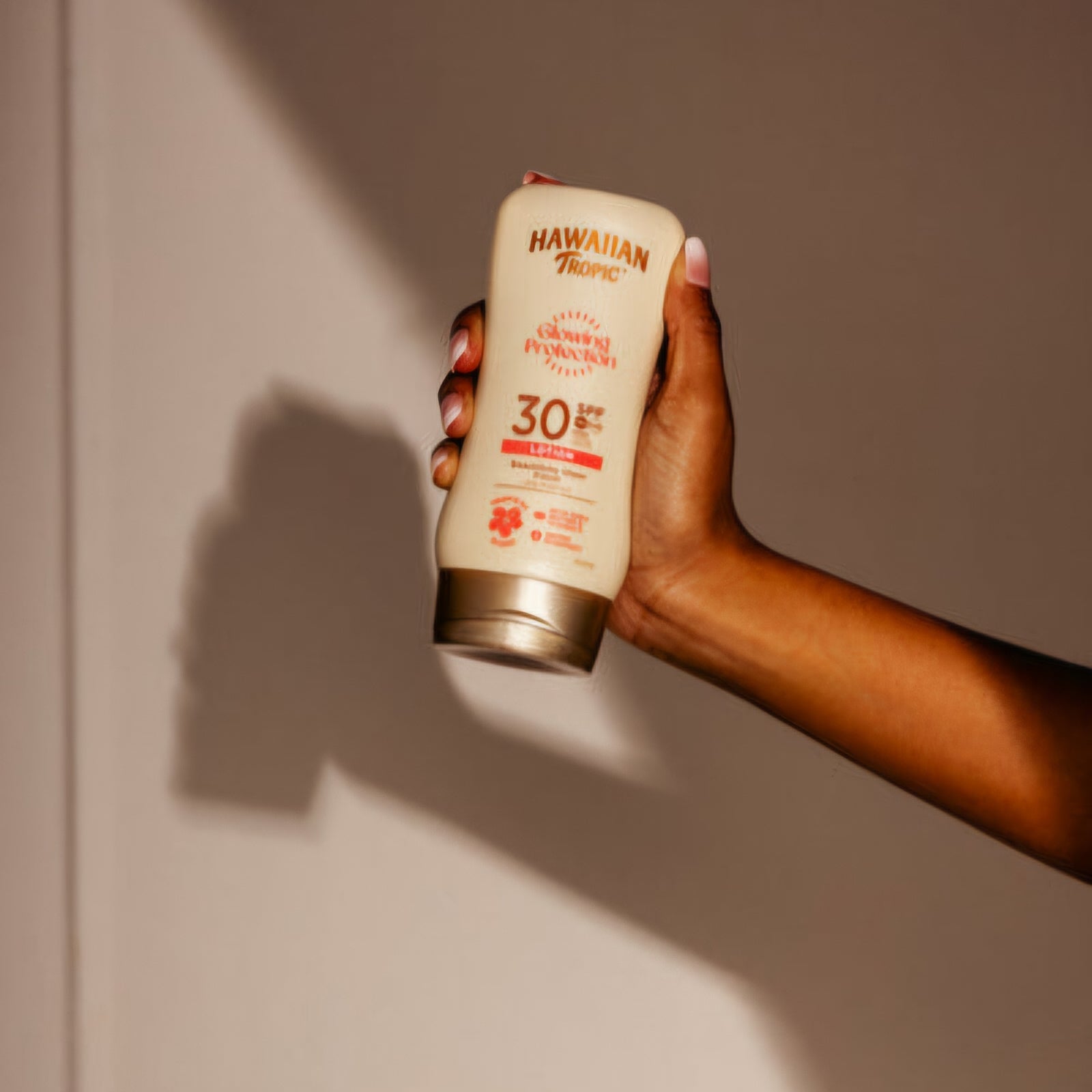HAWAIIAN TROPIC - Glowing Protection Lotion SPF30 - 180ml