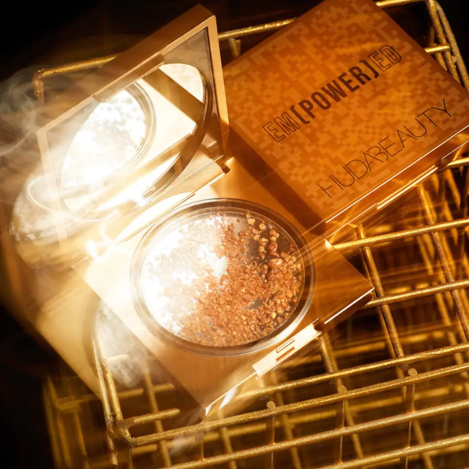 huda-beauty-empowered-face-gloss-highlighting-gel