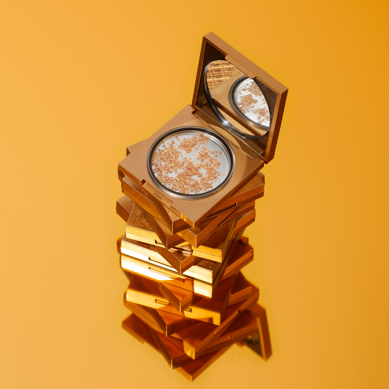 huda-beauty-empowered-face-gloss-highlighting-gel