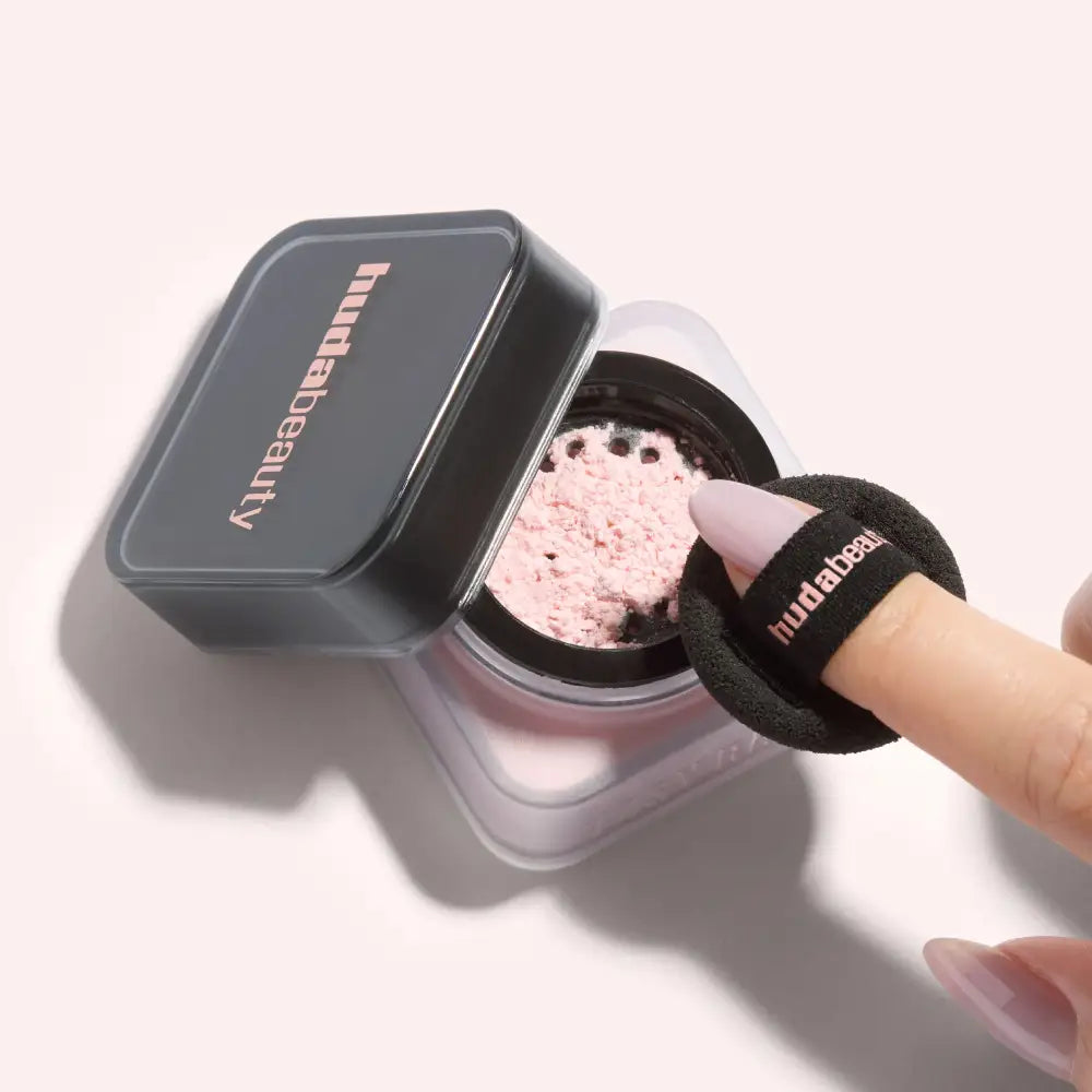 HUDA BEAUTY - MINI LOOSE POWDER - Cherry Blossom Cake Powder Highlighter