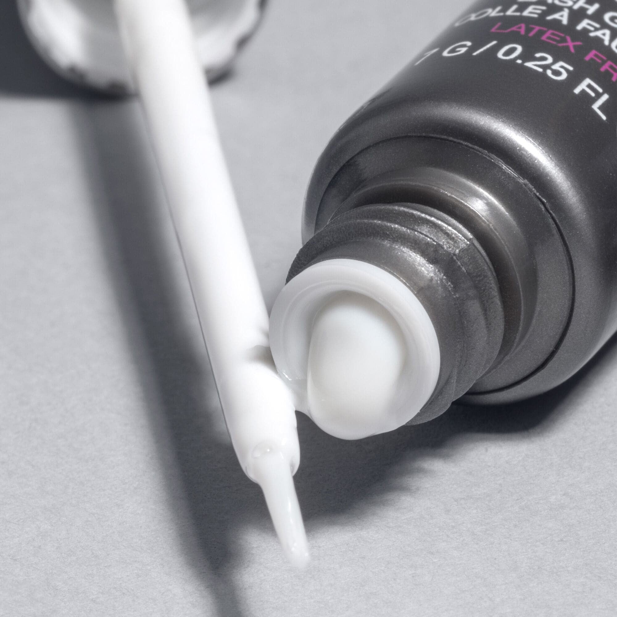 HUDA BEAUTY - Sticky Tack Latex-Free Lash Glue - Transparente