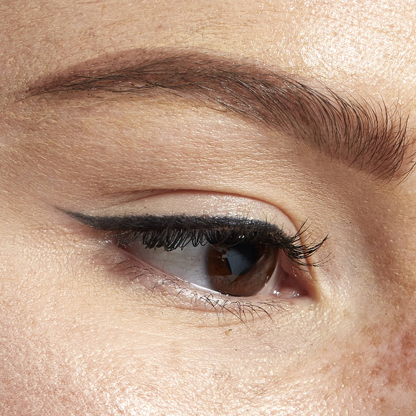 NYX - SLIM EYE PENCIL - réf Black Shimmer