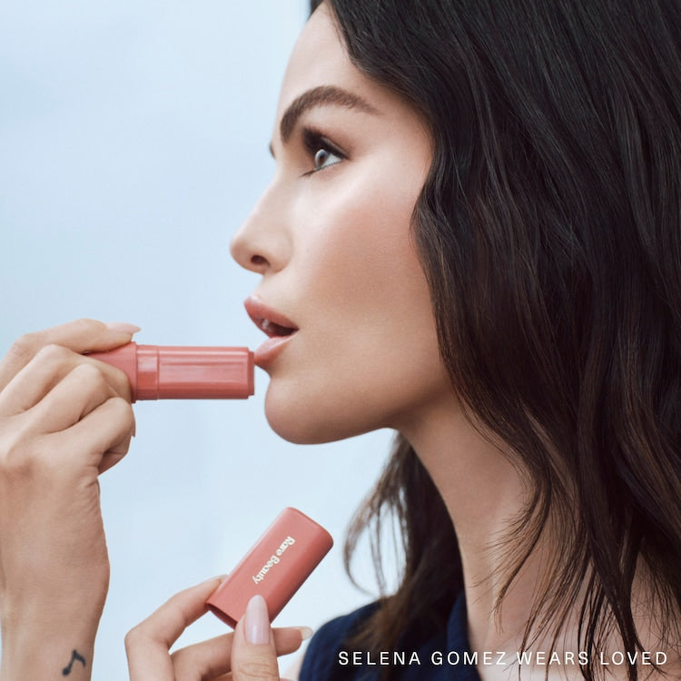 Rare Beauty - Find Comfort Lip Butter - Baume à lèvres teinté- Loved (4 g)