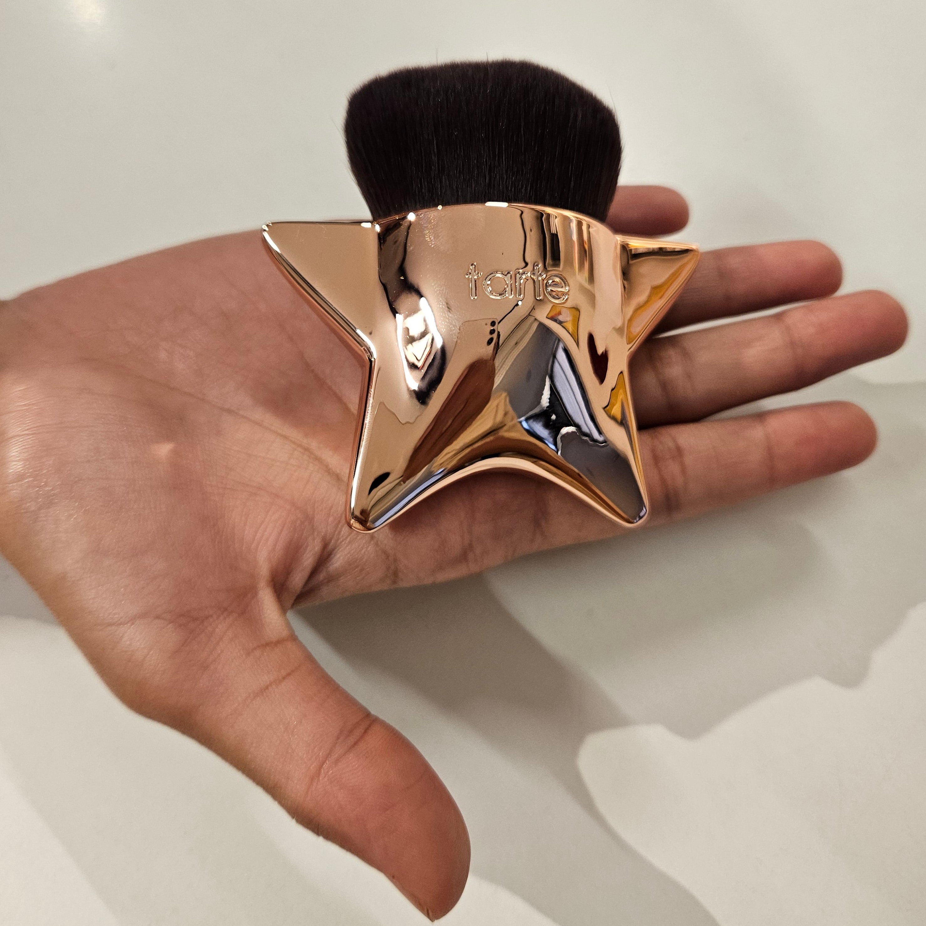 TARTE - Star Smoothing Foundation Brush