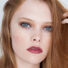 thebalm-cosmetics-meet-matte-hughes-rouge-a-levres-liquide-longue-duree-charming